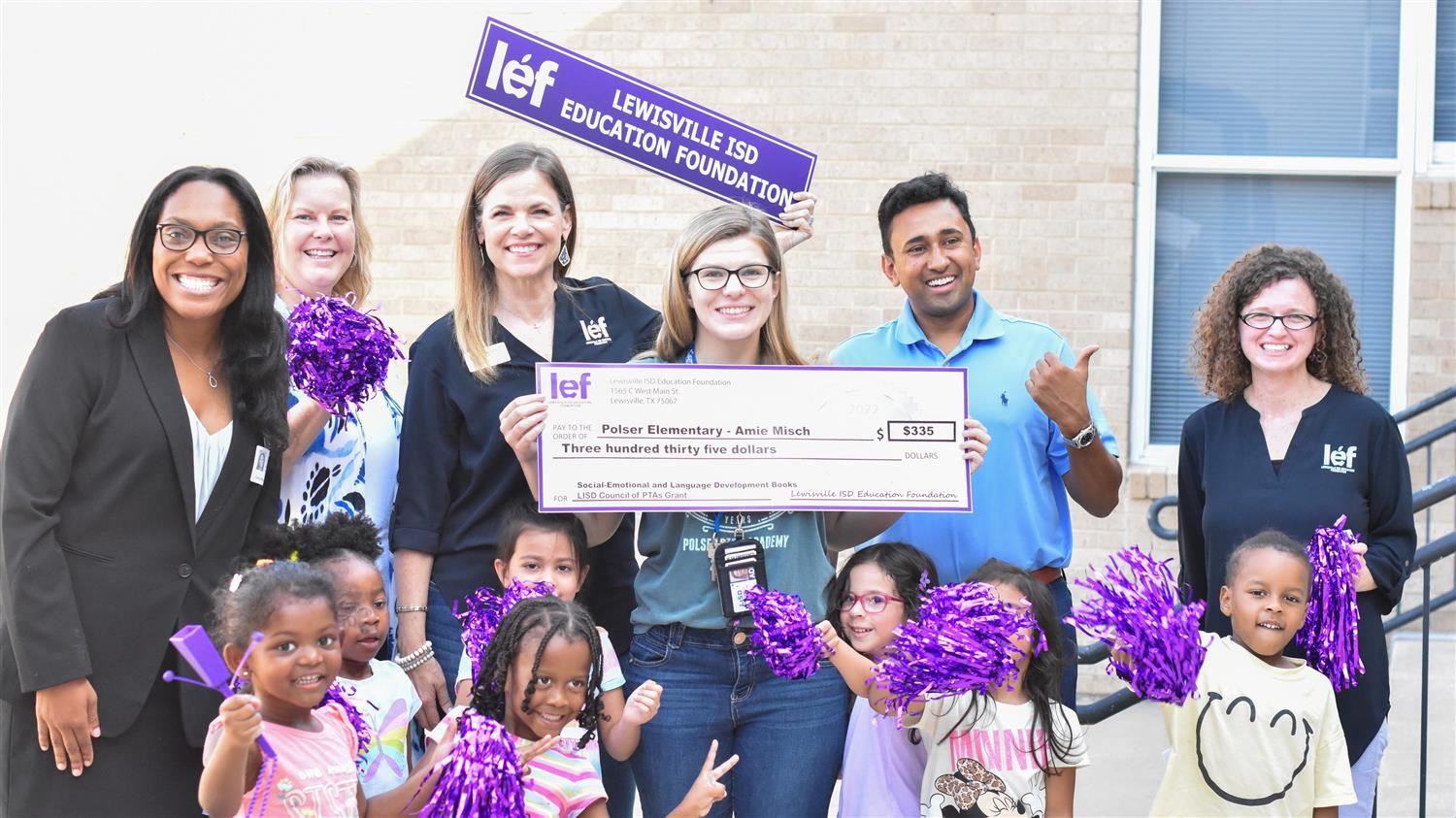 Lewisville Education Foundation Awards $100,000 in Teacher Grants