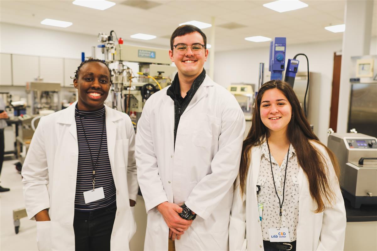 Students visit Mannatech in Flower Mound. 