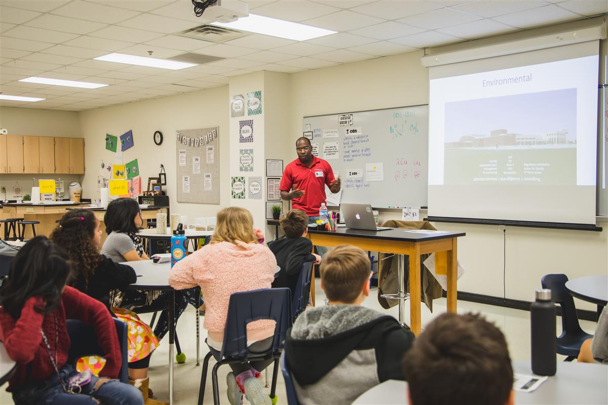 Guest speaker presents at Shadow Ridge's Career Day. 